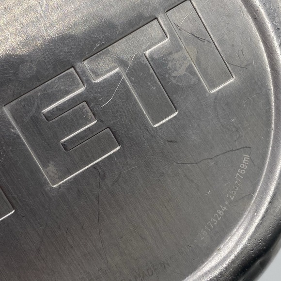 Lot Of 2 YETI Rambler Water Bottle Green Blue 26oz Insulated SEE PICS - Picture 14 of 16